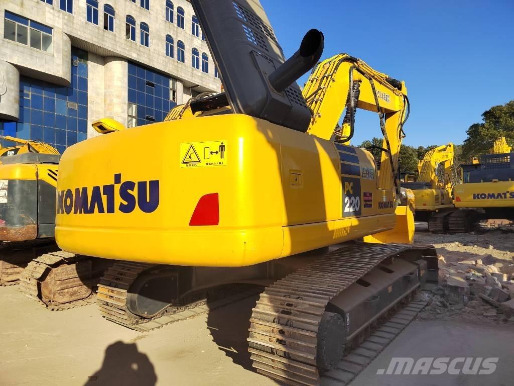 Komatsu PC 220-7 Гусеничные экскаваторы