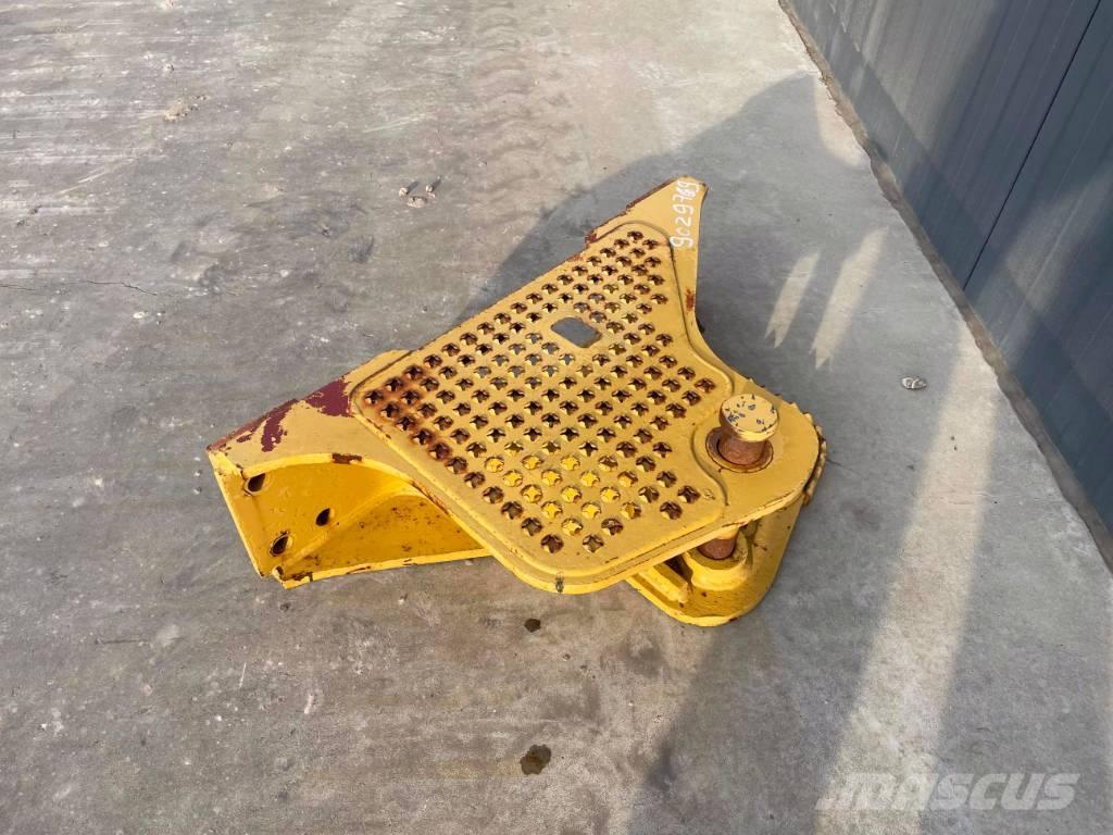 CAT D6K Zugtraverse Компоненты строительной техники