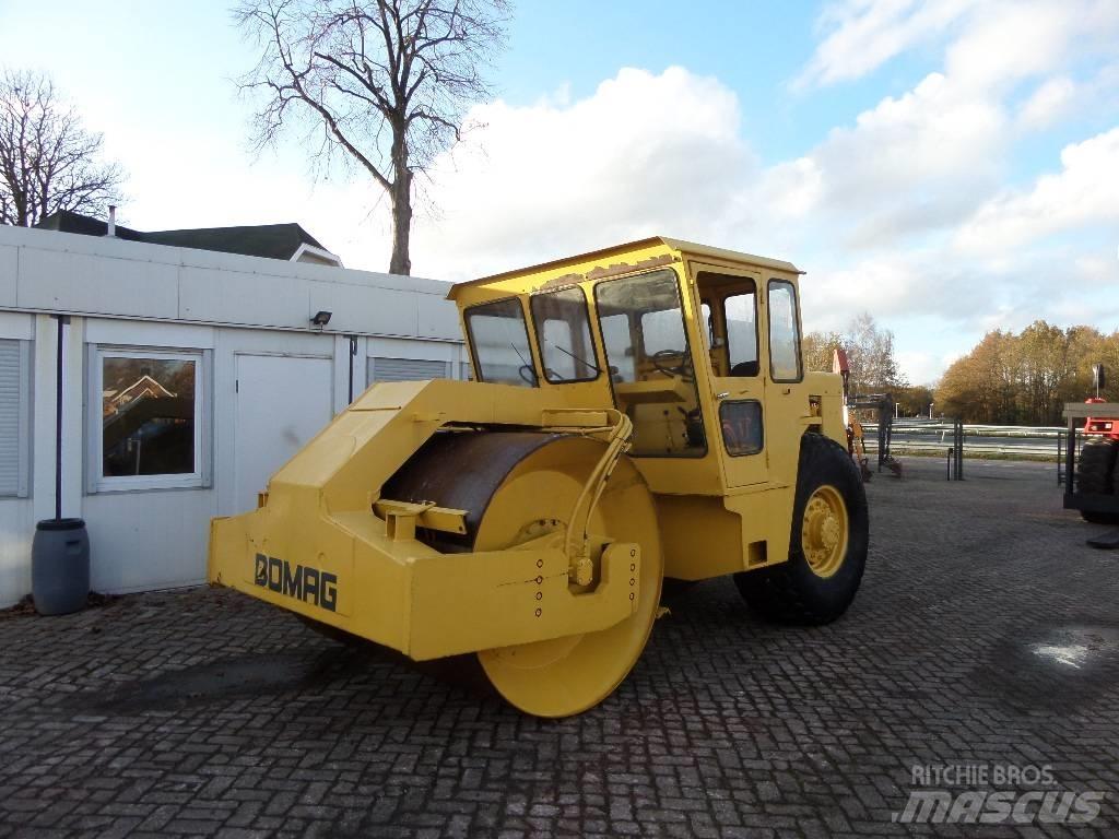 Bomag BW 211 AD Грунтовые катки