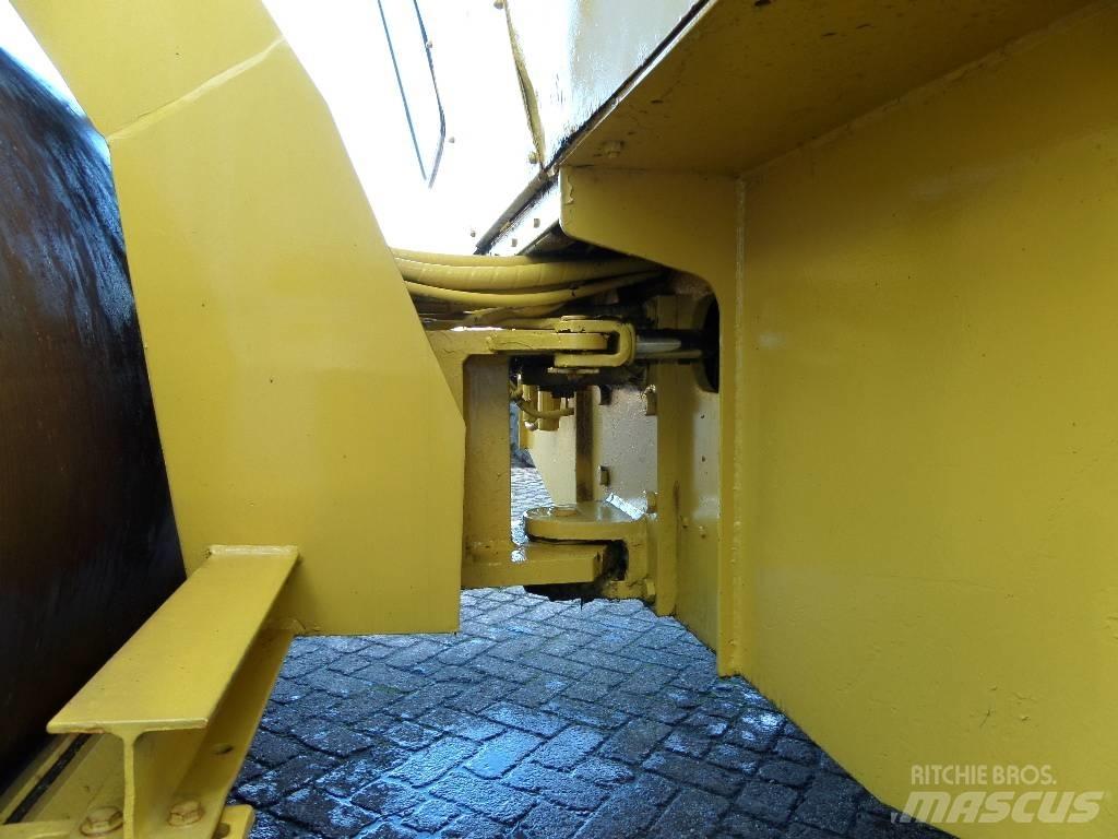 Bomag BW 211 AD Грунтовые катки