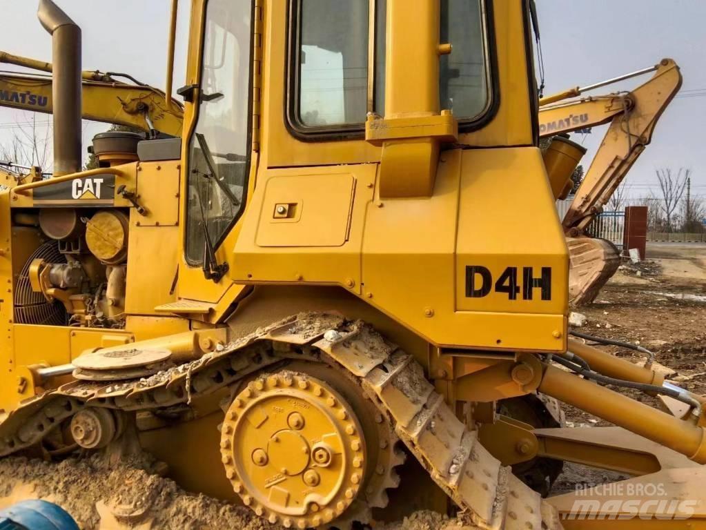 CAT D 4 H Гусеничные бульдозеры