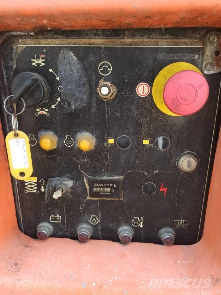 JLG 4394 RT Ножничные подъемники