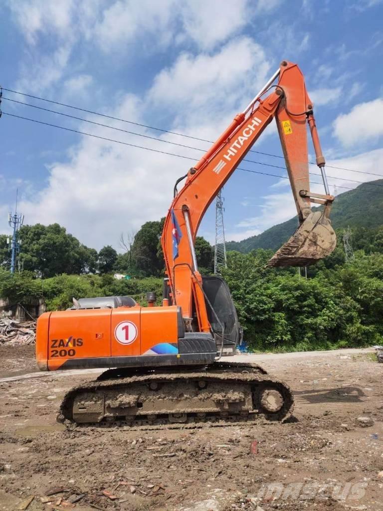 Hitachi EX 200-5 Гусеничные экскаваторы