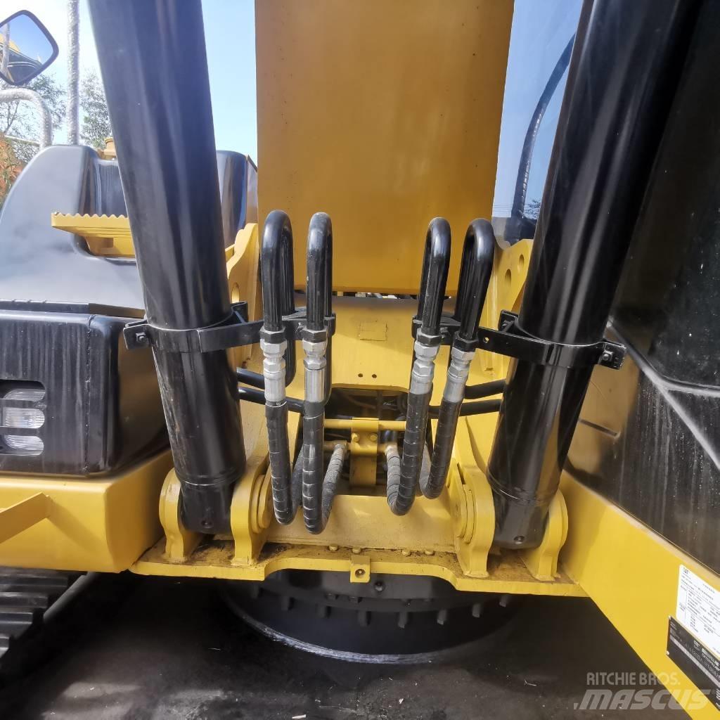 CAT 320 D Гусеничные экскаваторы