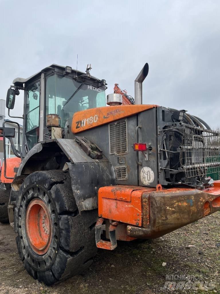 Hitachi ZW 180-5 Фронтальные погрузчики