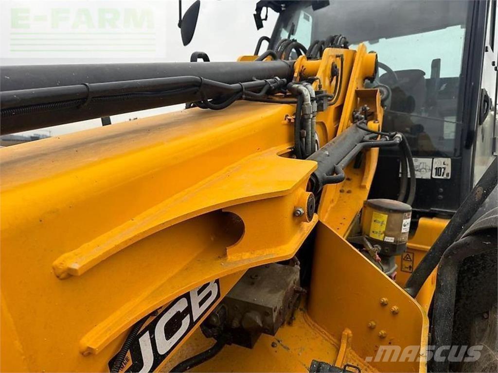 JCB tm 420 Сельскохозяйственные телескопические погрузчики