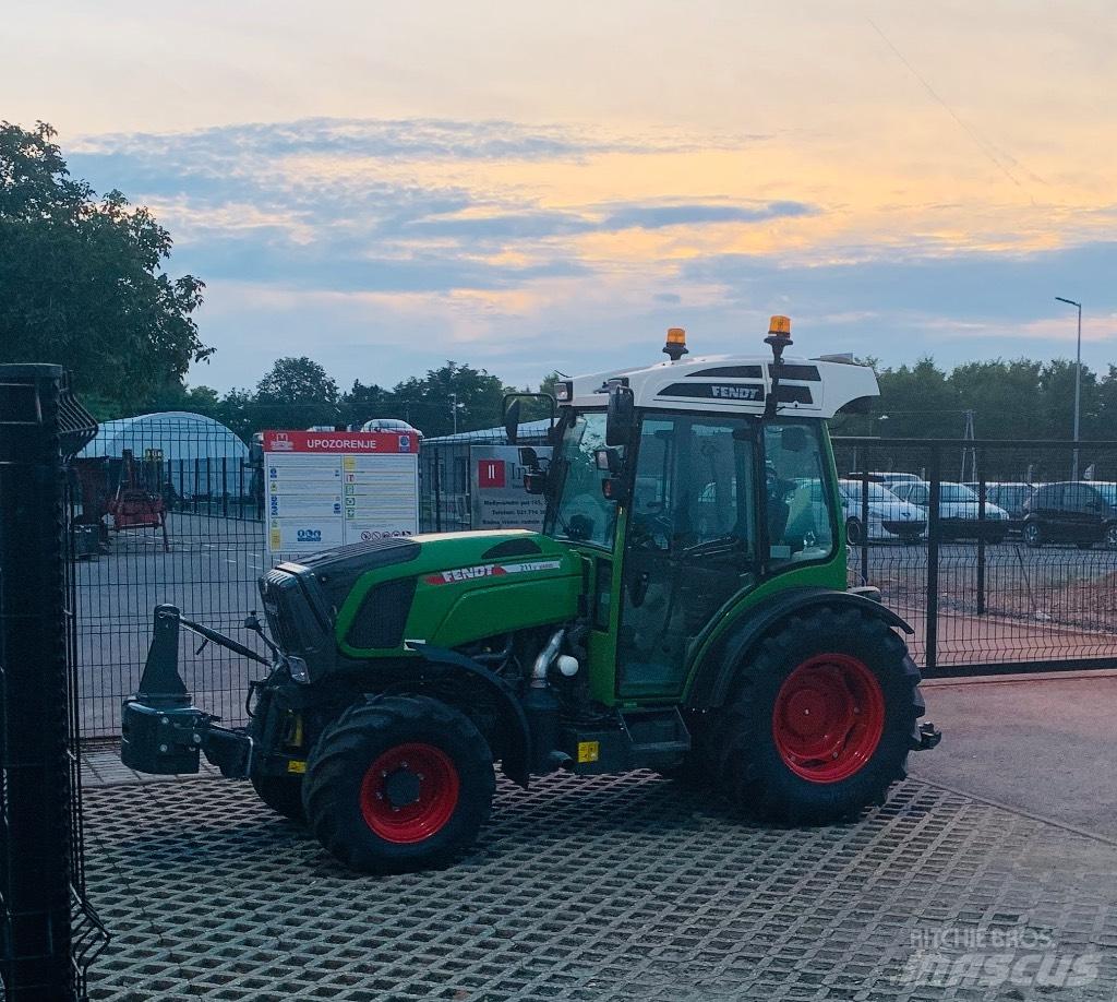 Fendt 211 Трактора