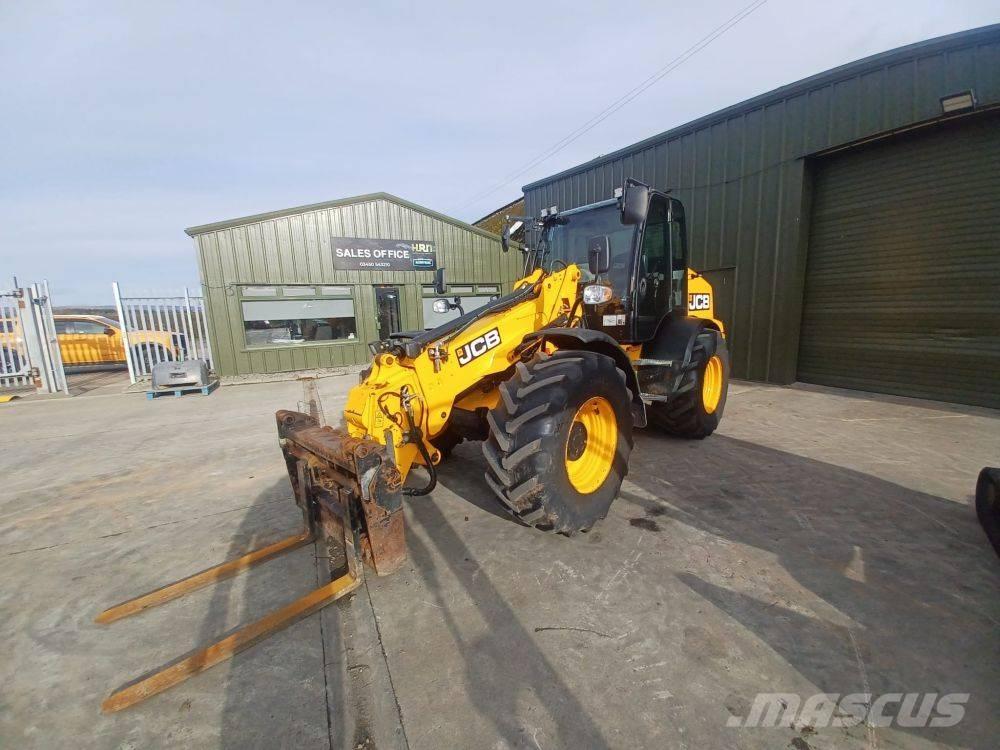 JCB TM 320 S Сельскохозяйственные телескопические погрузчики