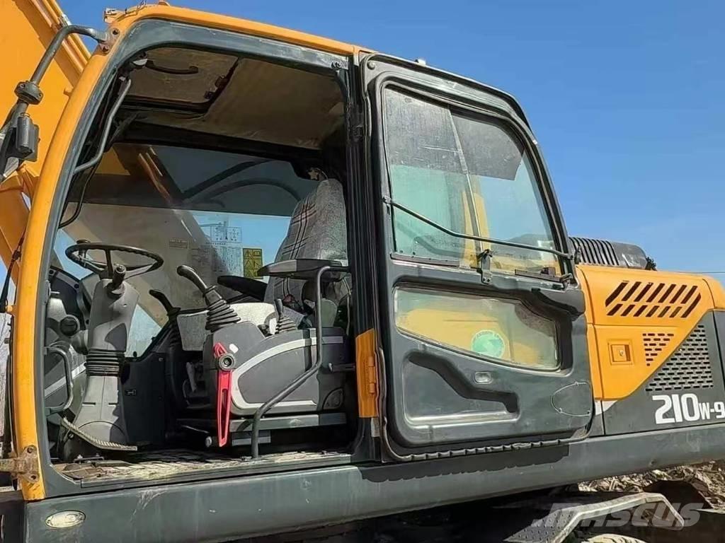 Hyundai R 260 LC-9S Гусеничные экскаваторы
