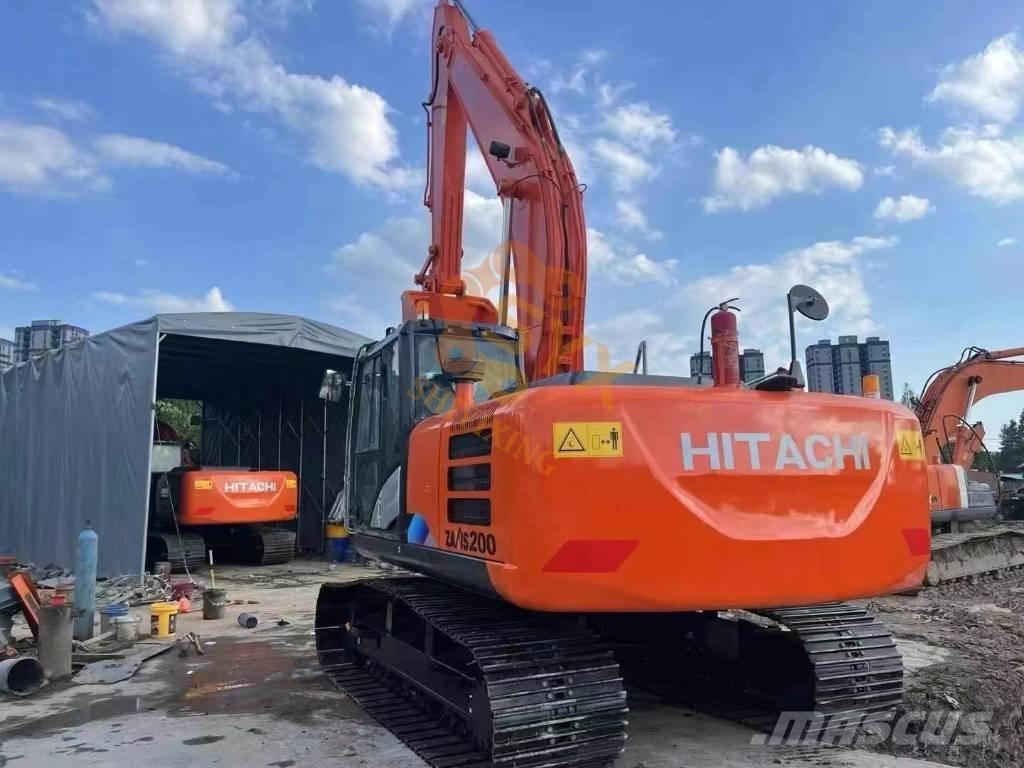 Hitachi ZX 200 Гусеничные экскаваторы