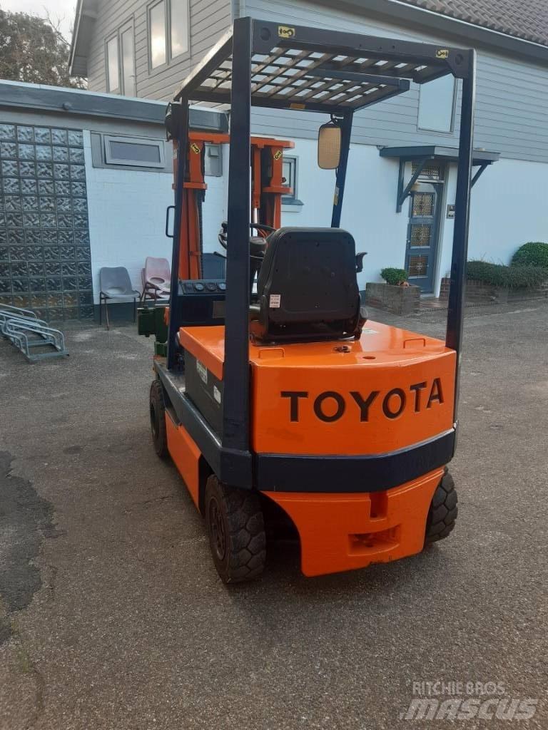 Toyota 4FB20 Электропогрузчики