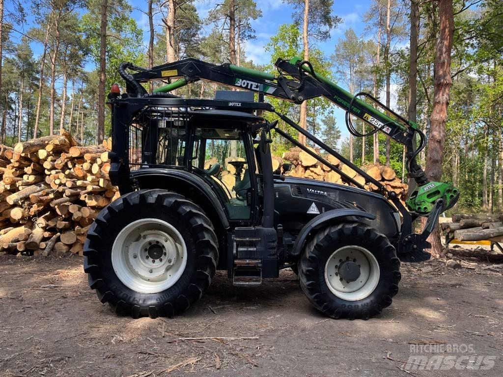 Valtra T183 Versu Трактора
