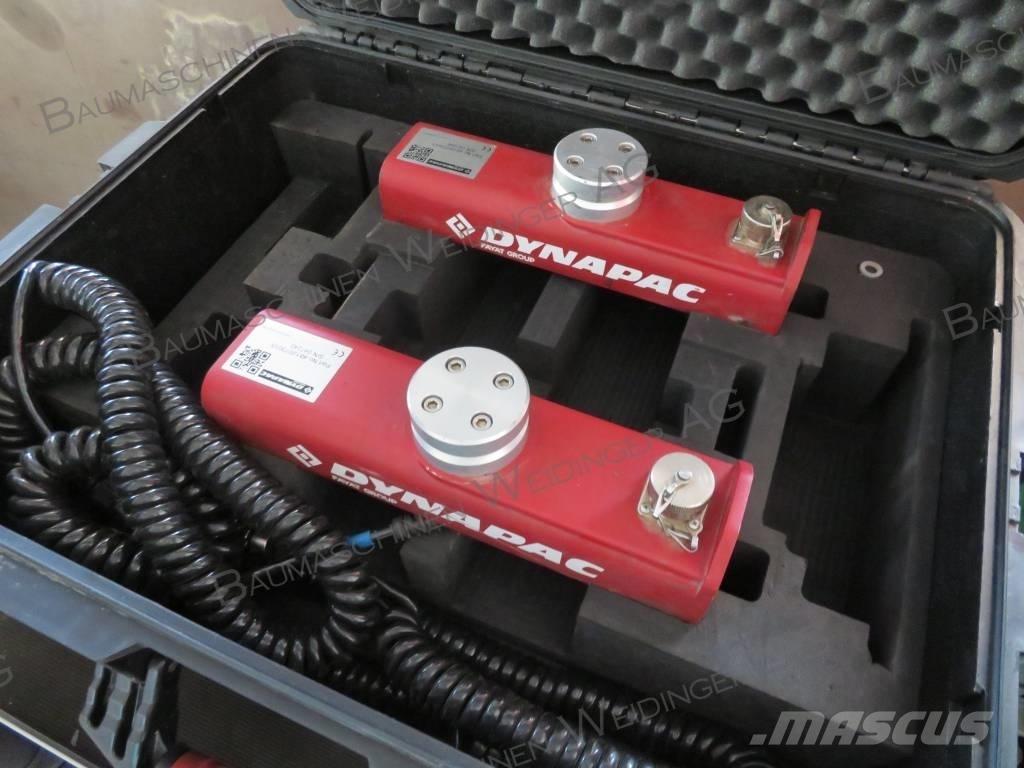 Dynapac SD 2500 CS Асфальтоукладчики
