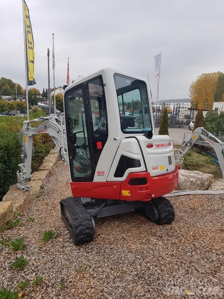 Takeuchi TB225 Мини-экскаваторы