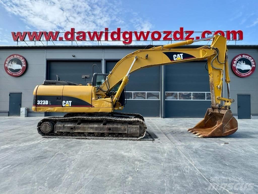 CAT 323 D L Гусеничные экскаваторы