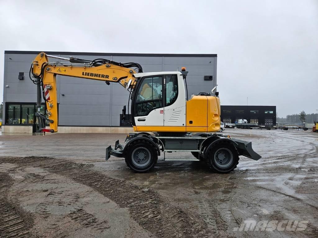 Liebherr 913 Compact Колёсные экскаваторы