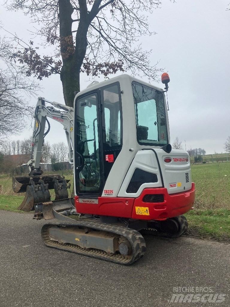 Takeuchi TB225 extra Мини-экскаваторы