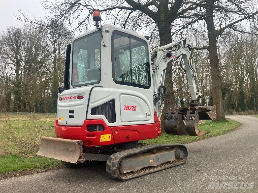 Takeuchi TB225 extra Мини-экскаваторы