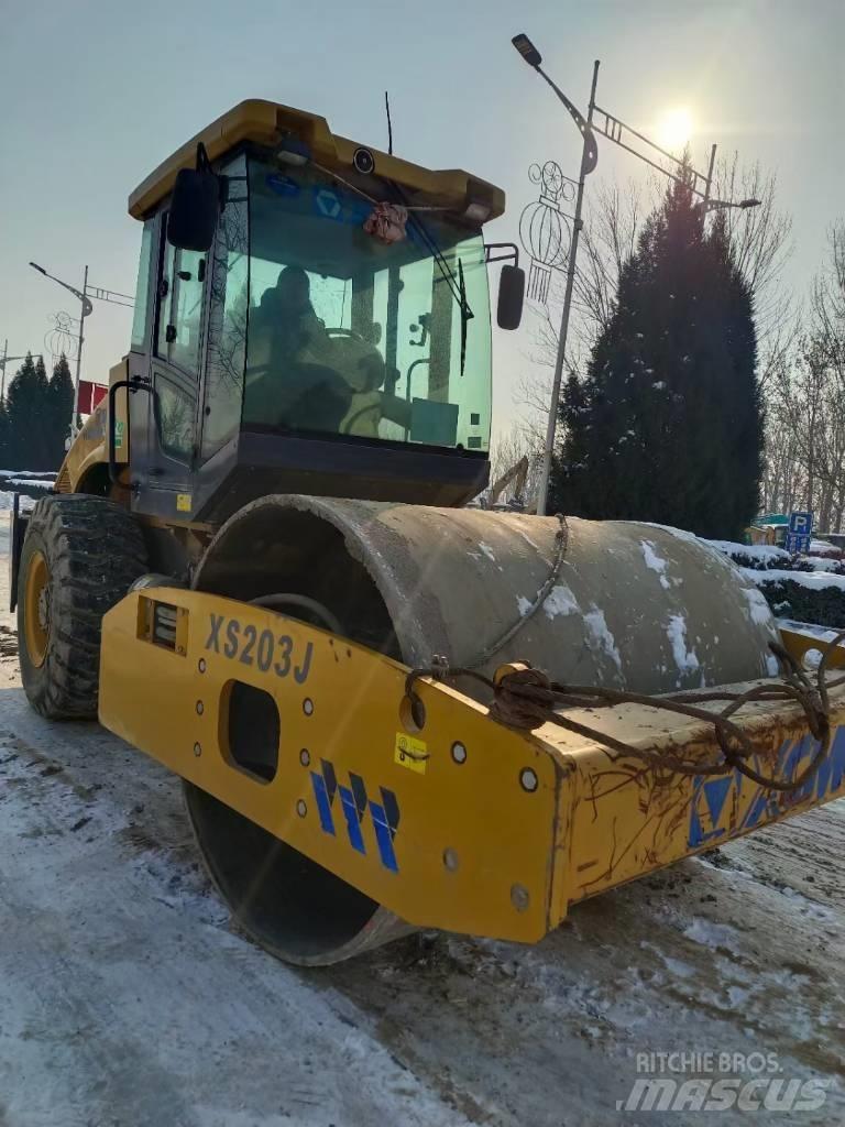 XCMG XS 143J Грунтовые катки