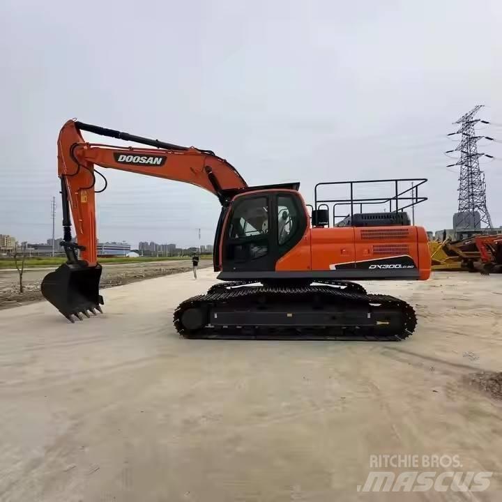 Doosan DX300LC Гусеничные экскаваторы