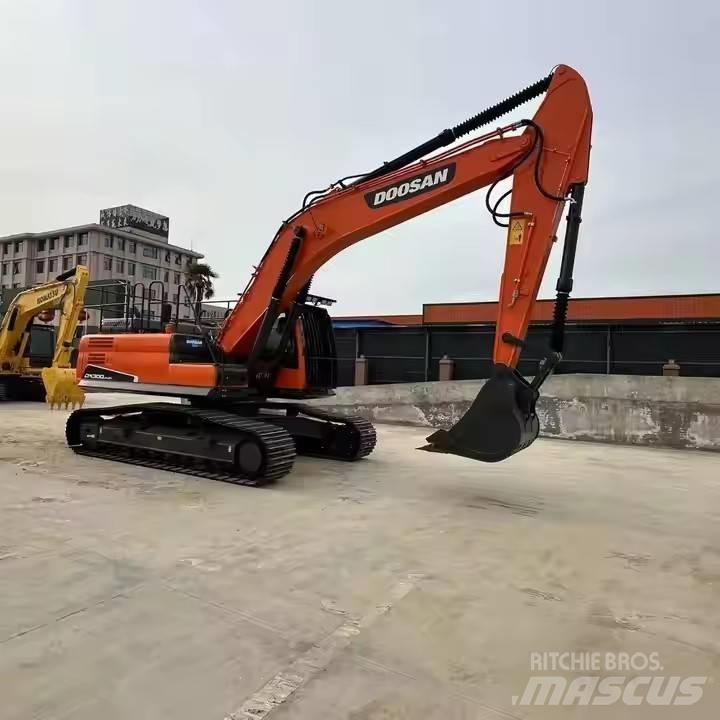 Doosan DX300LC Гусеничные экскаваторы