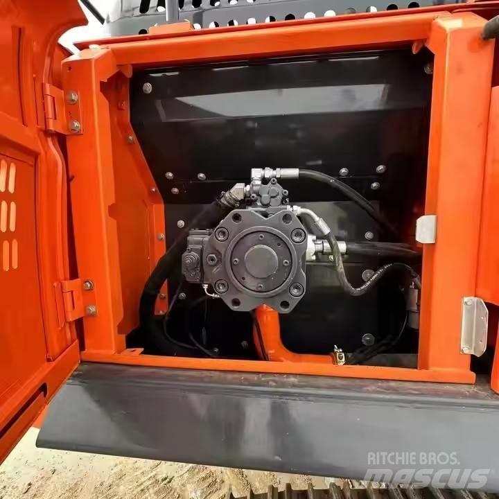 Doosan DX300LC Гусеничные экскаваторы
