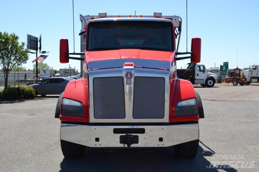 Kenworth T 880 Грузовики-Самосвалы