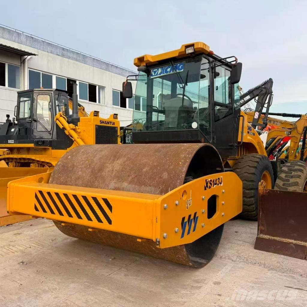 XCMG 143J Грунтовые катки