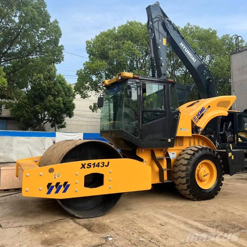 XCMG 143J Грунтовые катки