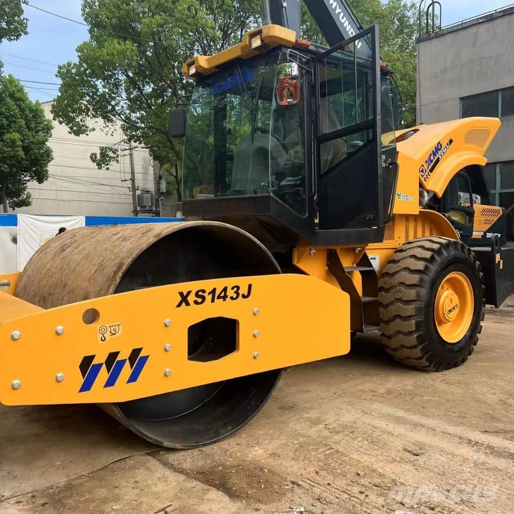 XCMG 143J Грунтовые катки