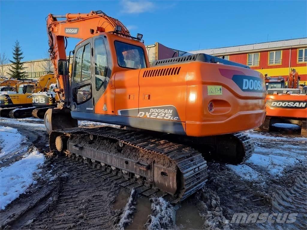 Doosan DX 225 LC Гусеничные экскаваторы