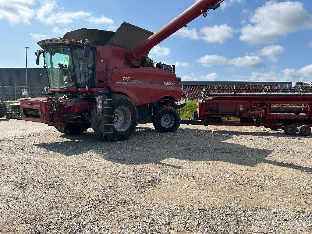 Case IH 7250 Зерноуборочные комбайны