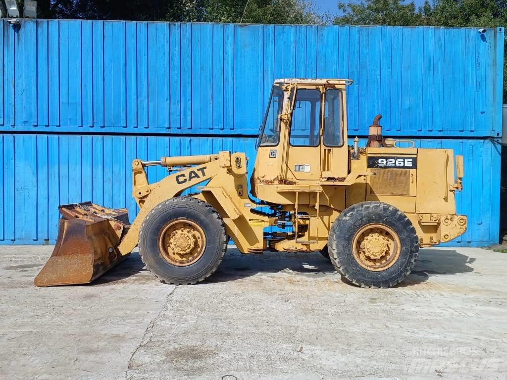 CAT 926 E Фронтальные погрузчики