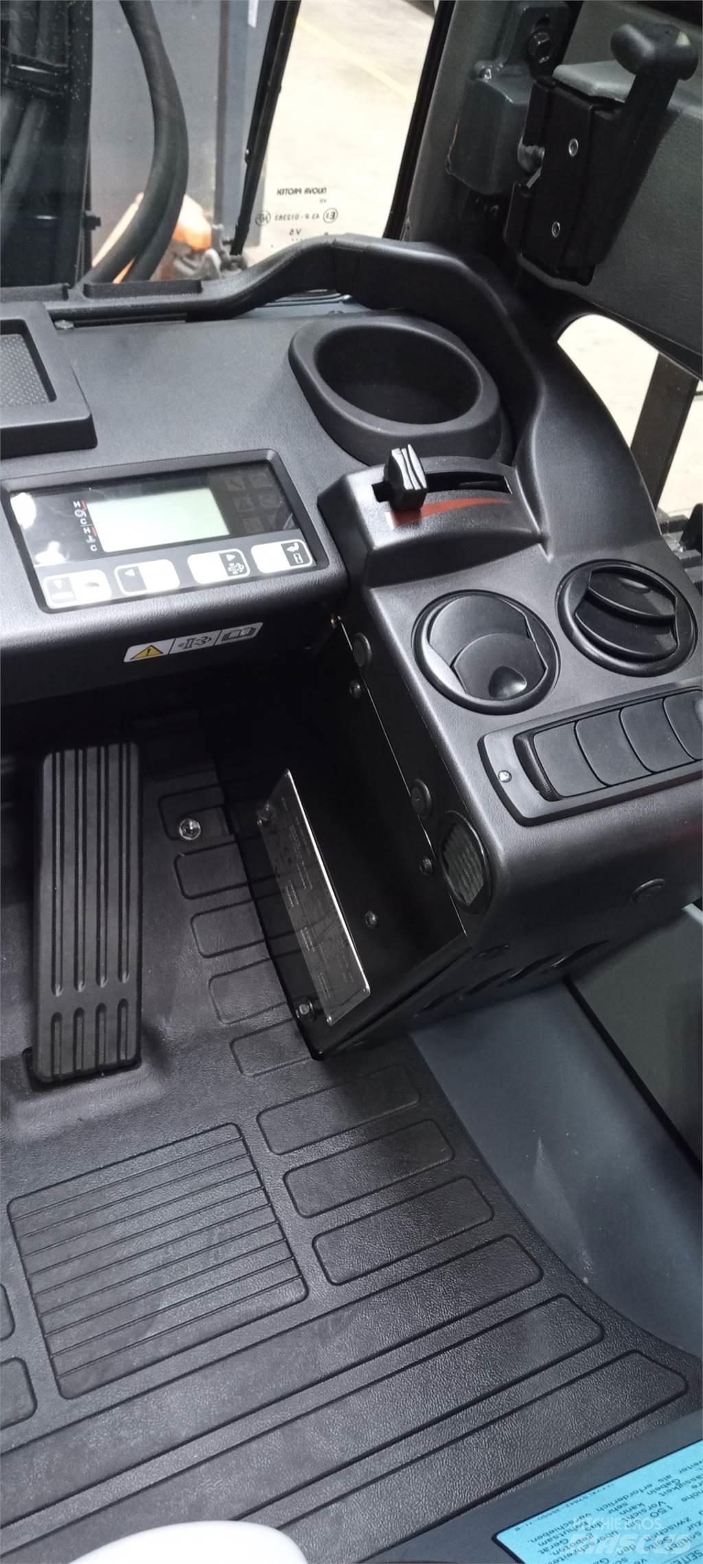 Toyota 52-8FDF25 Дизельные погрузчики