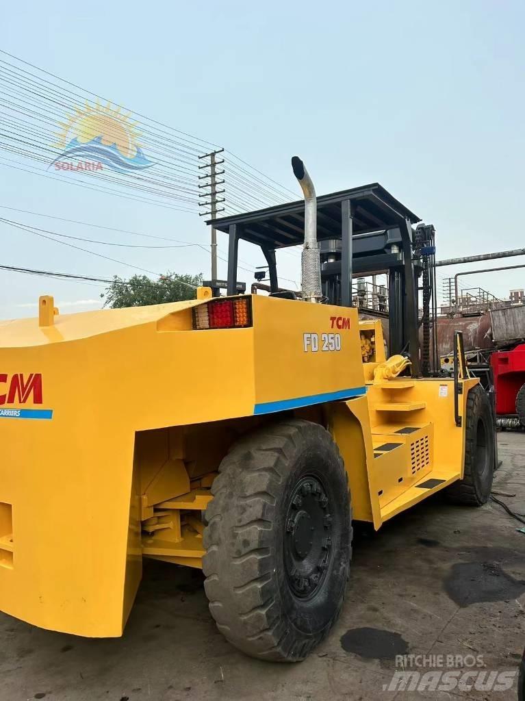 TCM FD 250 Дизельные погрузчики