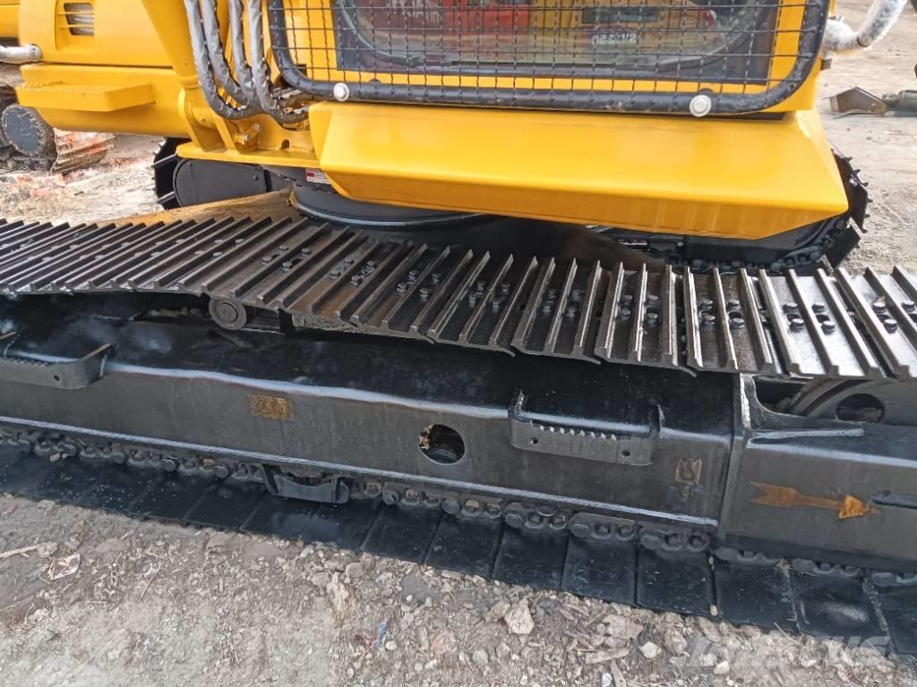 Komatsu PC 130 Гусеничные экскаваторы