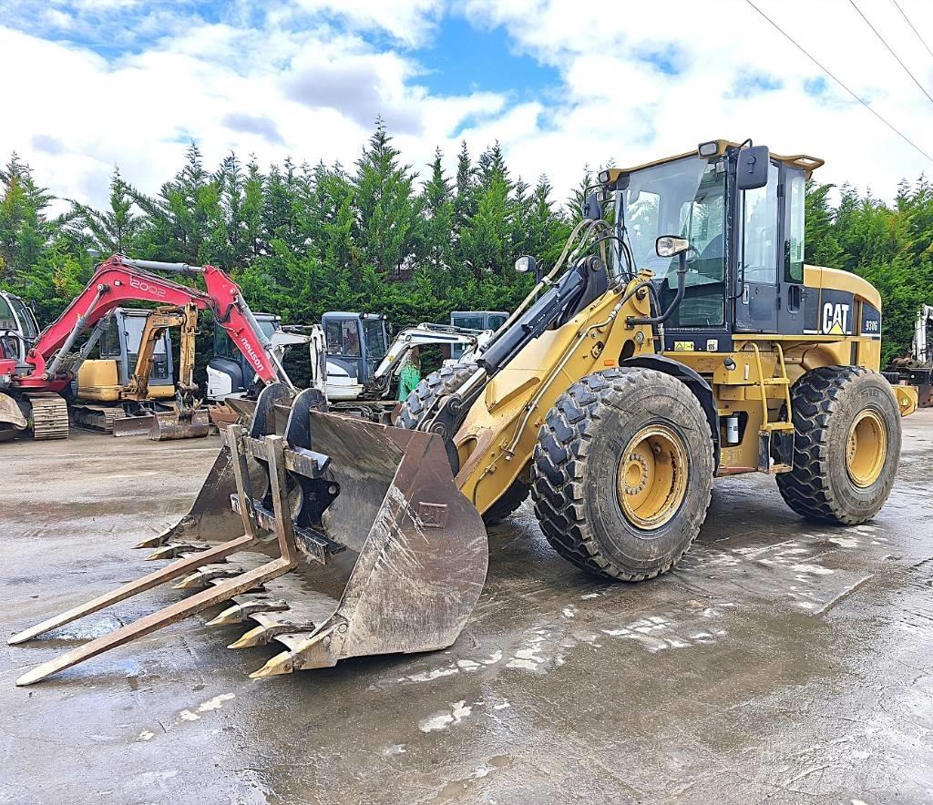 CAT 930 G Фронтальные погрузчики