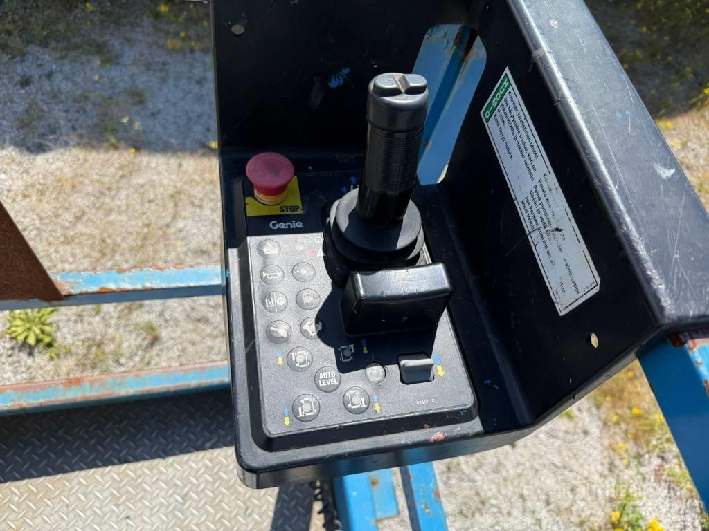 Genie GS 4390 Ножничные подъемники