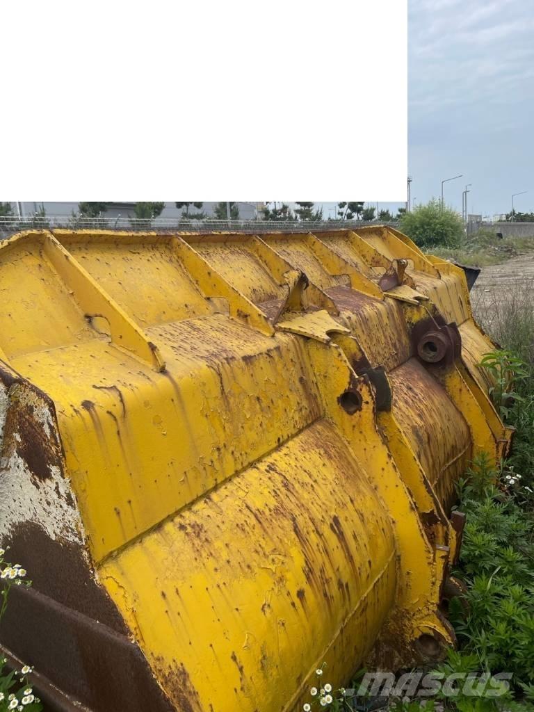 CAT 980 B Фронтальные погрузчики