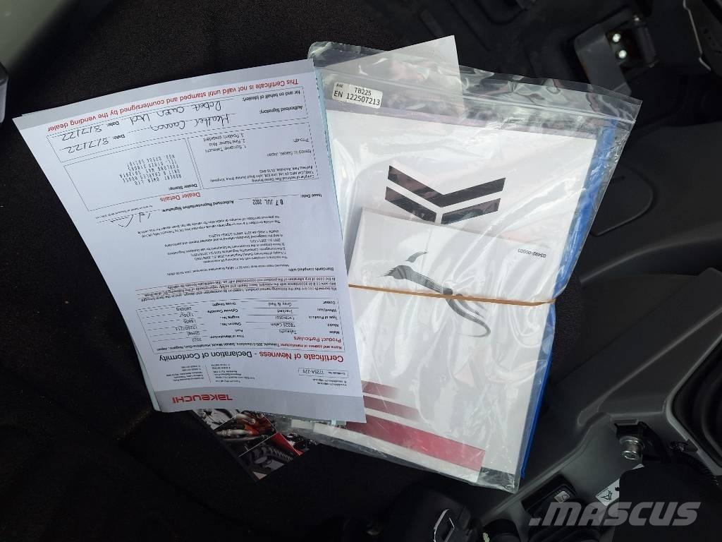 Takeuchi TB 225 Мини-экскаваторы