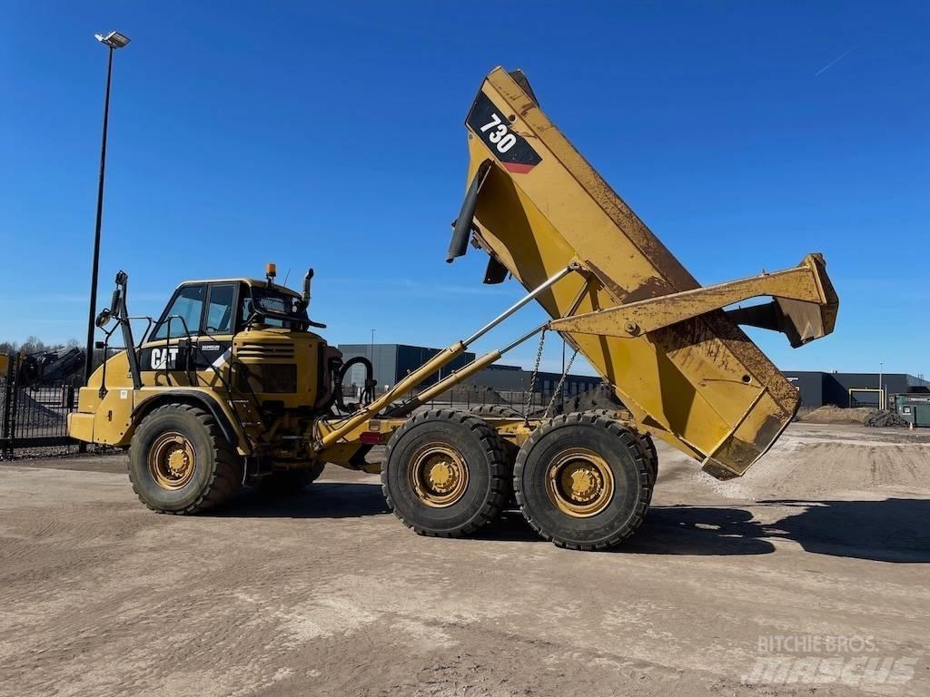 CAT 730 Шарнирно-сочленённые самосвалы