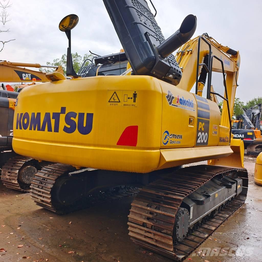 Komatsu PC 200-7 Гусеничные экскаваторы