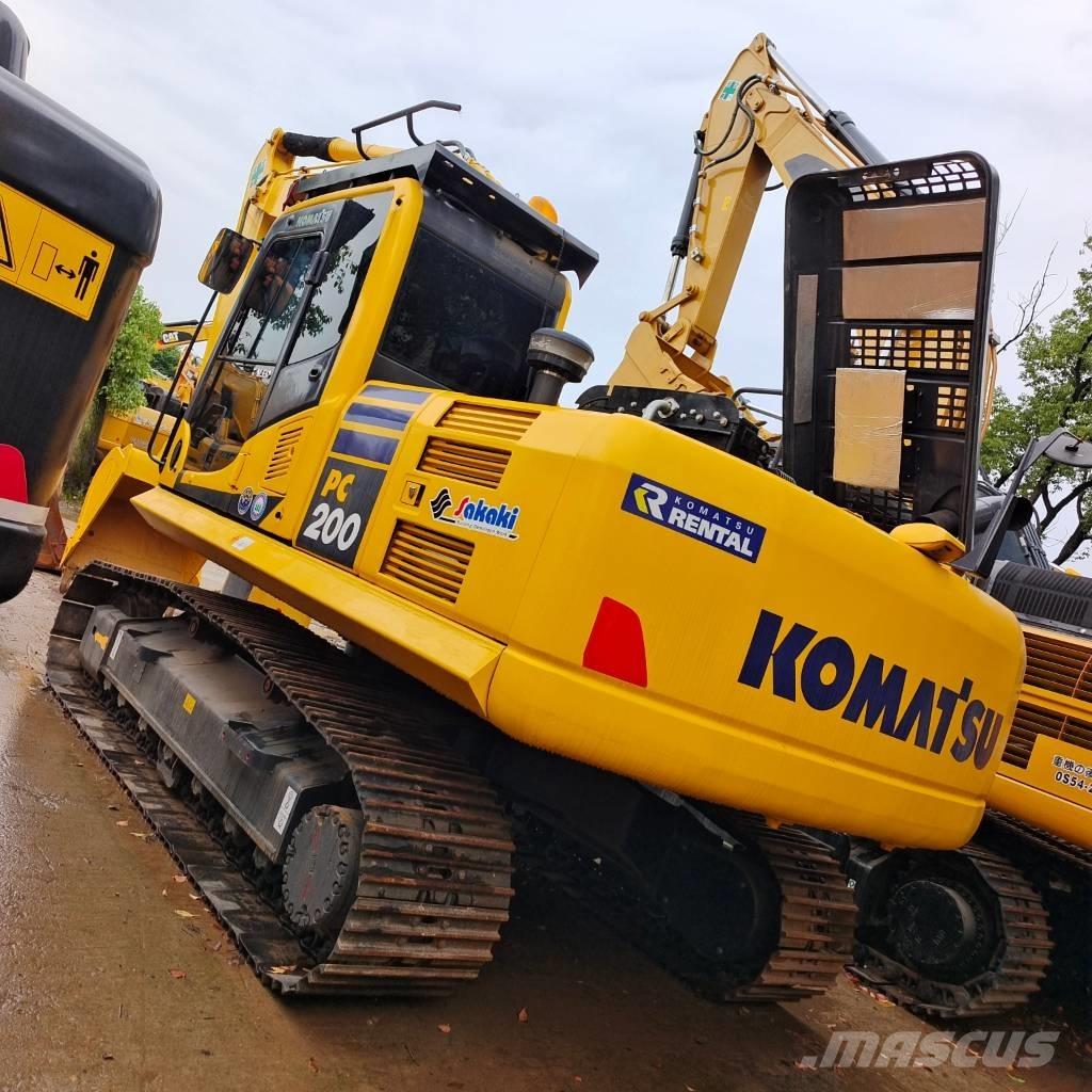 Komatsu PC 200-7 Гусеничные экскаваторы