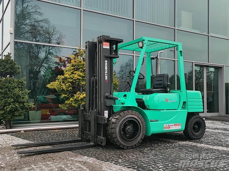 Mitsubishi DP30 Дизельные погрузчики