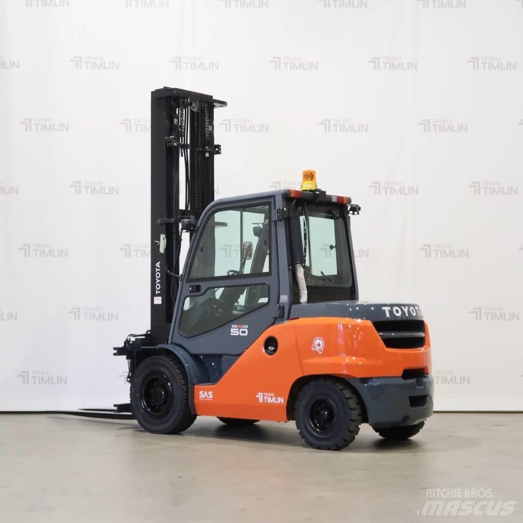 Toyota 40-8FD50N Дизельные погрузчики