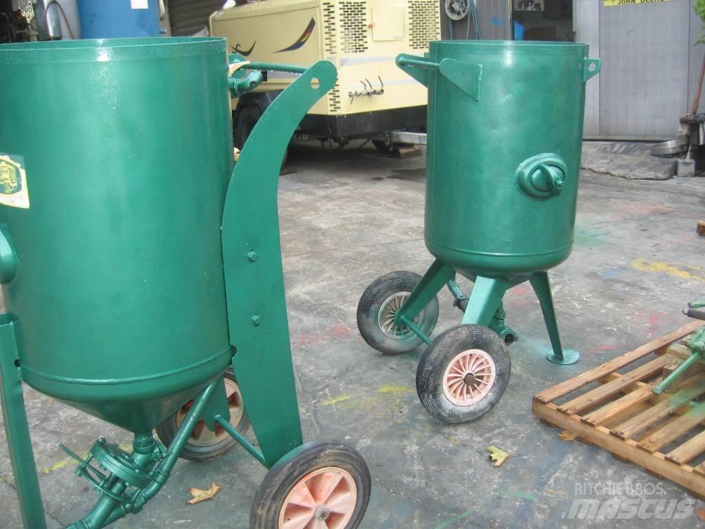 Atlas CLEMCO 50 L Пескоразбрасыватели
