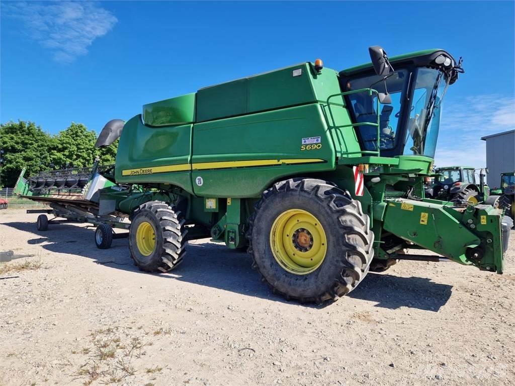 John Deere S690 Зерноуборочные комбайны