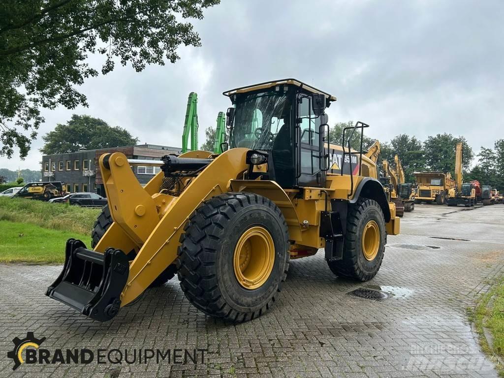 CAT 950M Фронтальные погрузчики