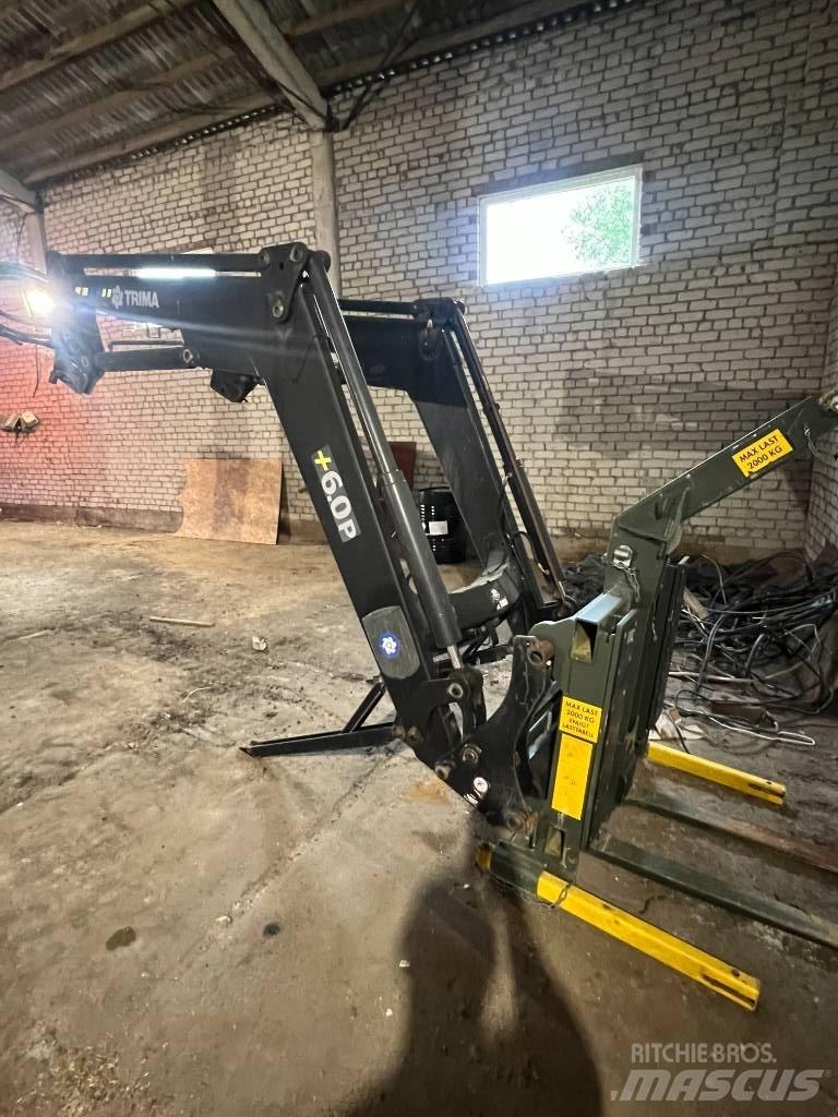 CLAAS Axion 840 Трактора