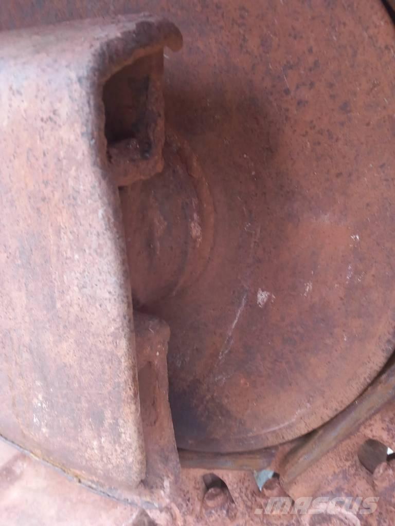 Komatsu PC210LC-10 Гусеничные экскаваторы